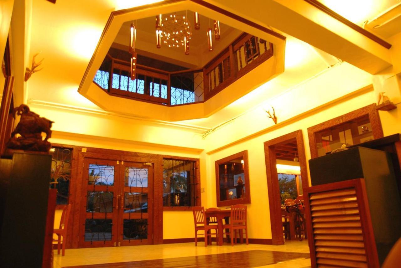 Centro Mactan Suites Lapu-Lapu City Exteriér fotografie