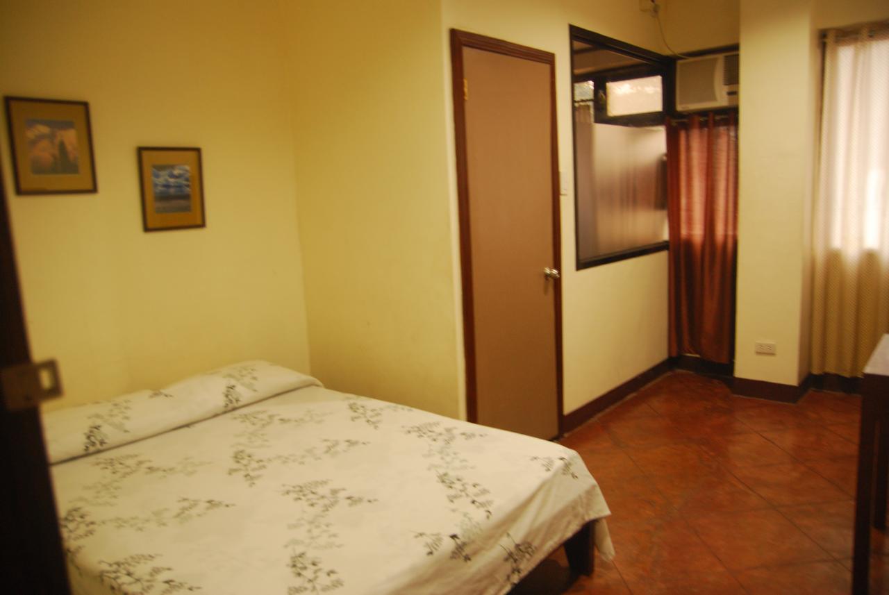 Centro Mactan Suites Lapu-Lapu City Exteriér fotografie
